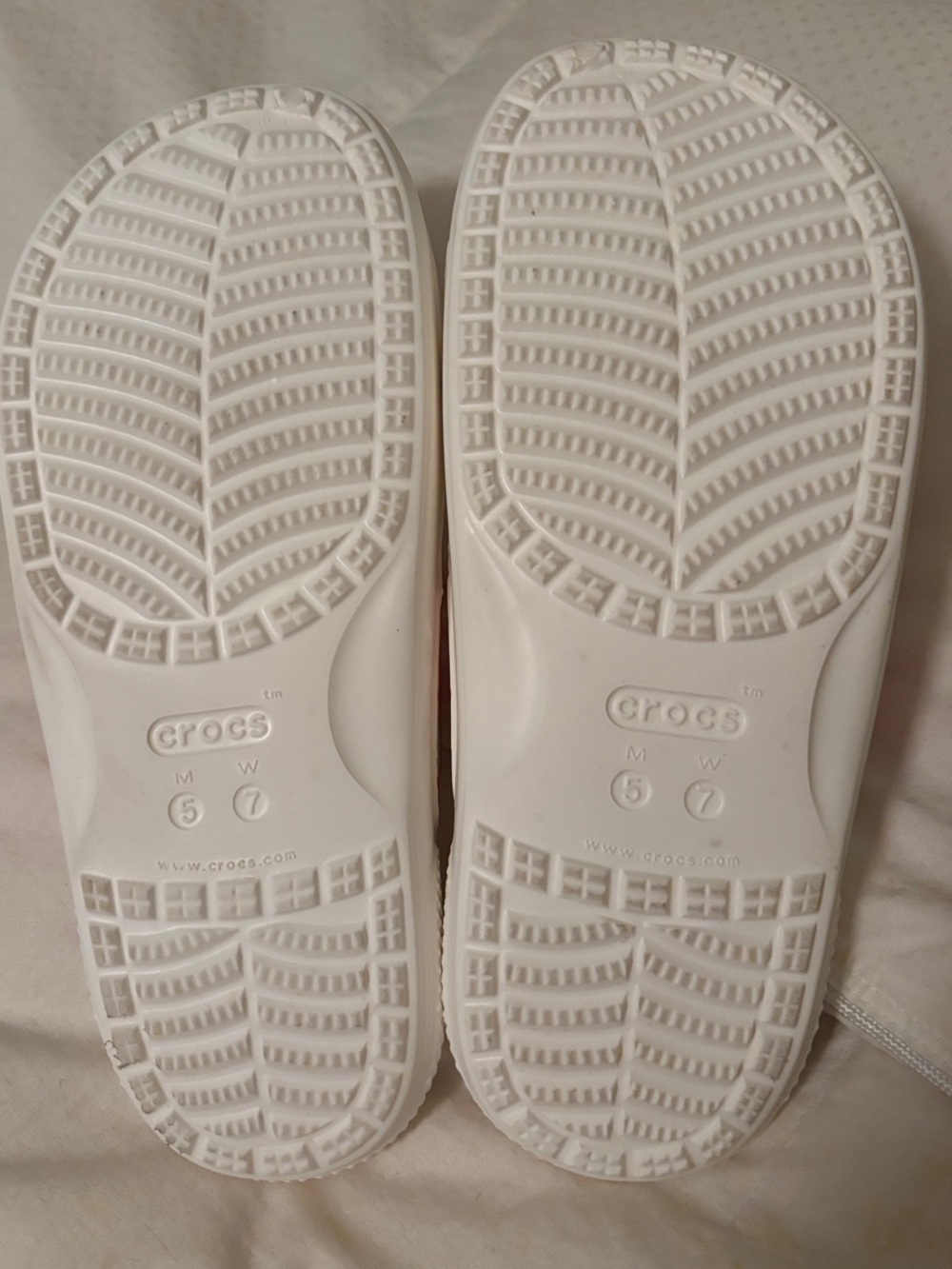 CROCS Classic Double Strap Slide Sandals Tie Dye Splatter Print Size 6 - Picture 7 of 9
